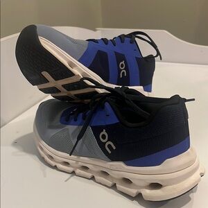 On Cloud Cloudrunner shoes
